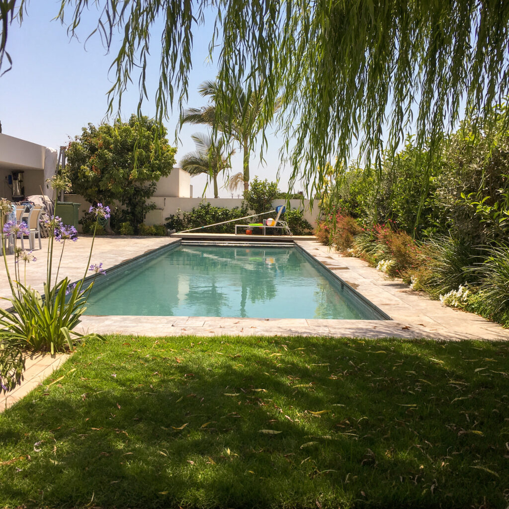 וילה יוקרתית עם בריכה