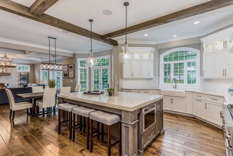 פנים בית - נחלה למכירה במושבים בשרון