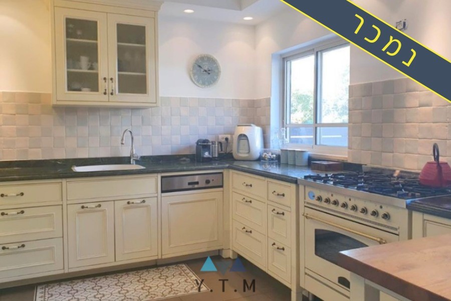 דו משפחתי למכירה ברעננה